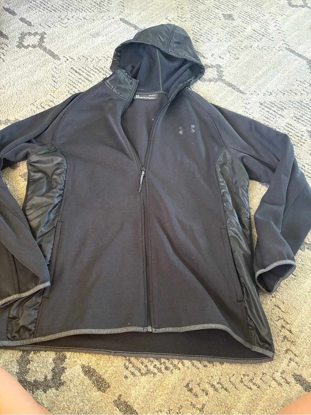 Under Armour Men’s Black Hooded Lightweight Jacket